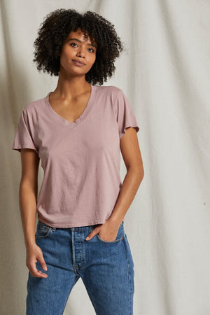 PERFECT WHITE TEE - HENDRIX BASIC V NECK MAUVE