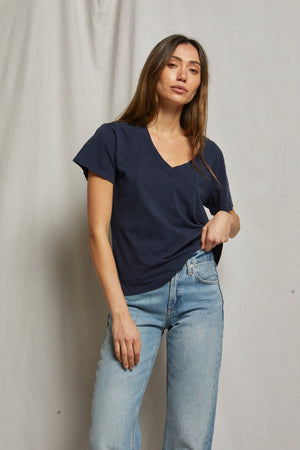 PERFECT WHITE TEE - HENDRIX V NECK TEE NAVY