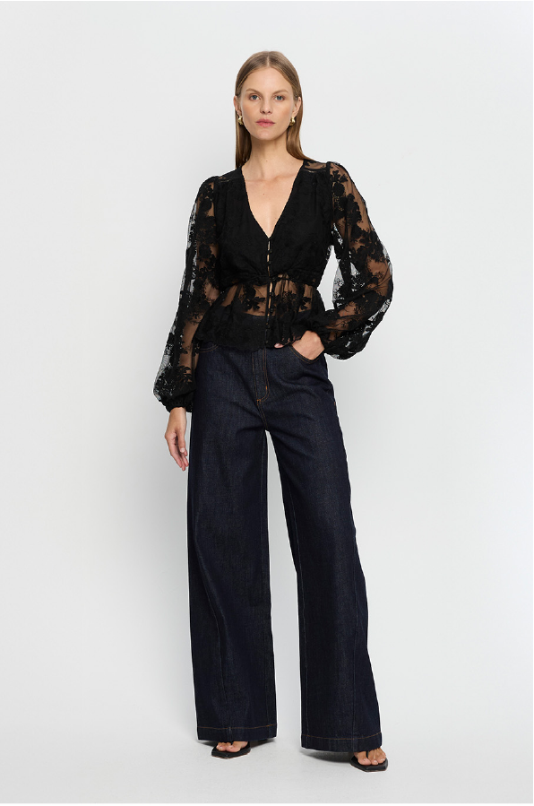 KIVARI - BLAIR LACE TOP BLACK