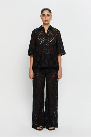 KIVARI - IZZY SHIRT BLACK