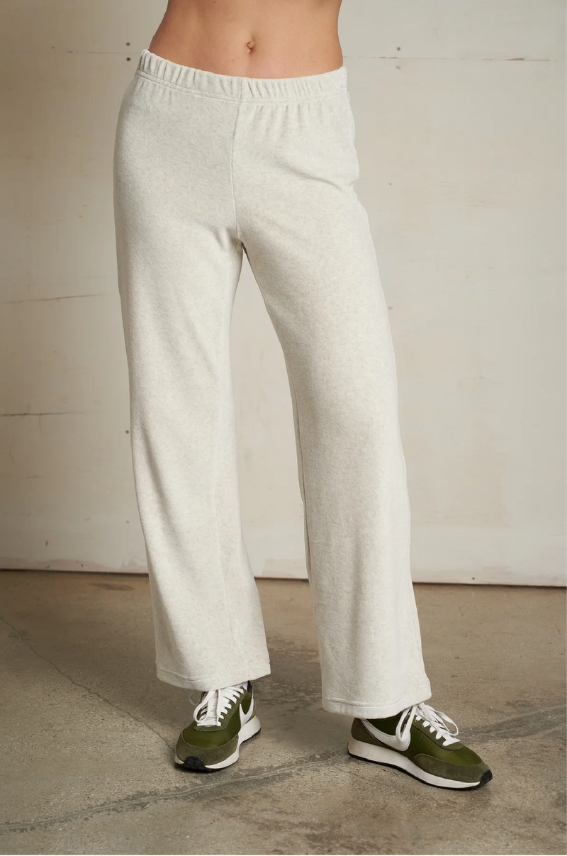PERFECT WHITE TEE - ALEX VELOUR PANT IN OATMEAL